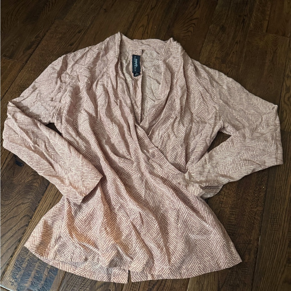 LINDA ALTARD For ELLEN TRACY SILK Women's Pink Herringbone Top Size 4